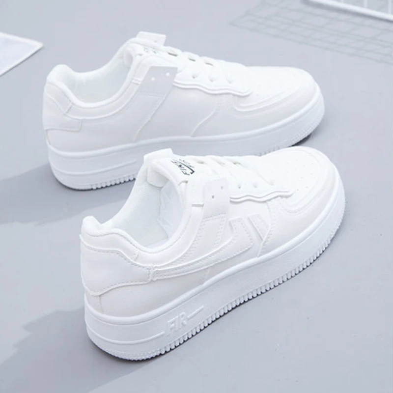 Modne sznurowane płaskie buty  – Vans Shoes Old Skool recenzja i cena